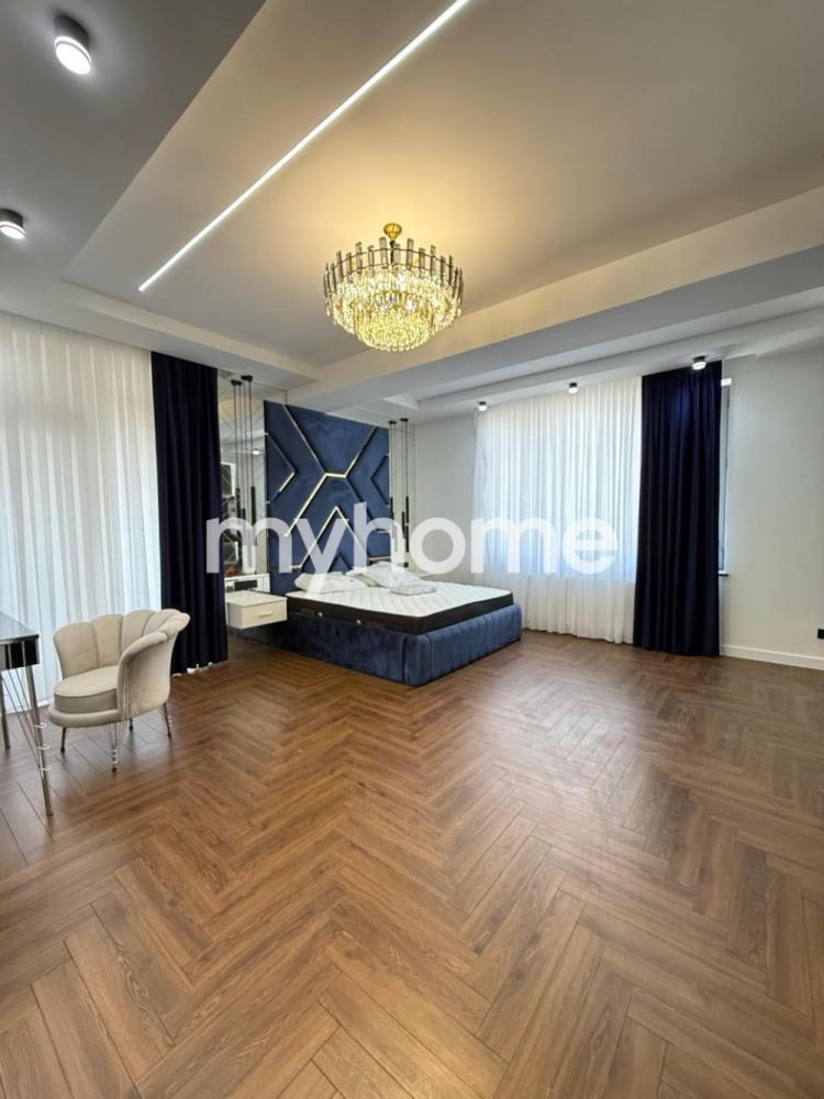 Bayıl qəsəbəsində 220m² mənzil satılır Bayıl qəsəbəsində 220m² mənzil satılır