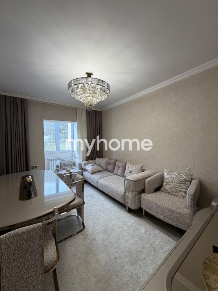 Yeni Yasamal qəsəbəsi 65m² mənzil satılır