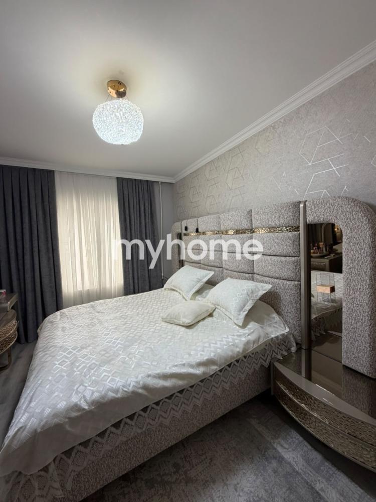 Yeni Yasamal qəsəbəsi 65m² mənzil satılır
