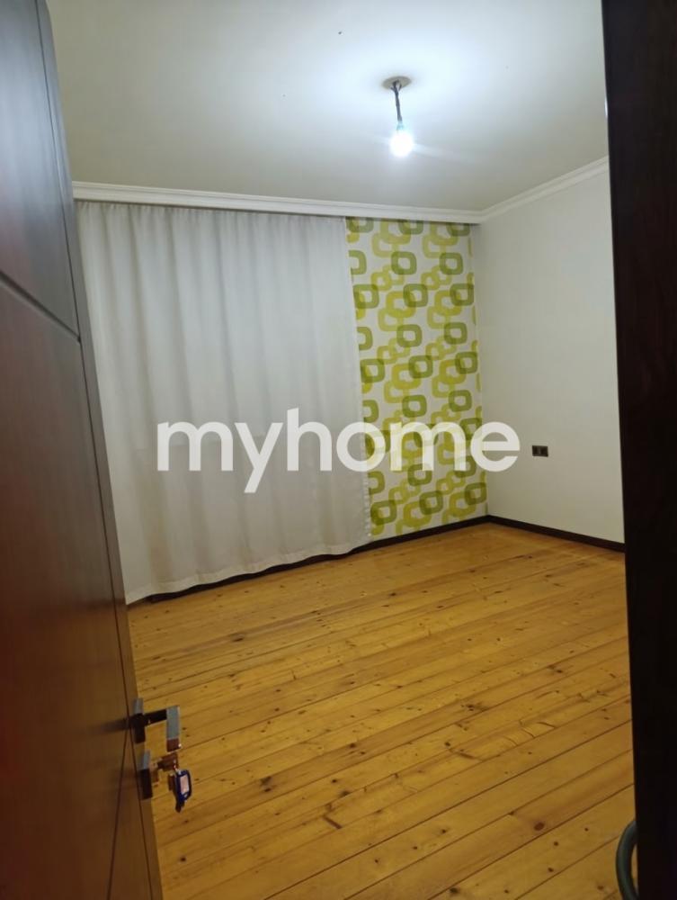 Məmmədli qəsəbəsi 80m² mənzil satılır