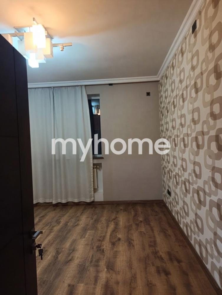 Məmmədli qəsəbəsi 80m² mənzil satılır