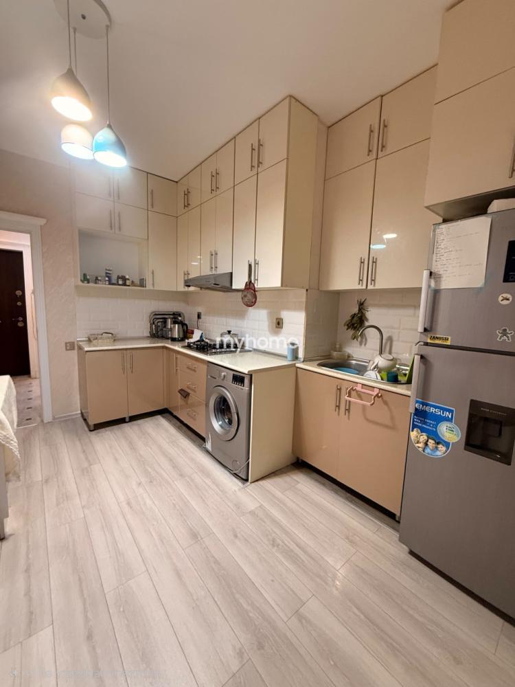 Əhmədli qəsəbəsi 76m² mənzil satılır