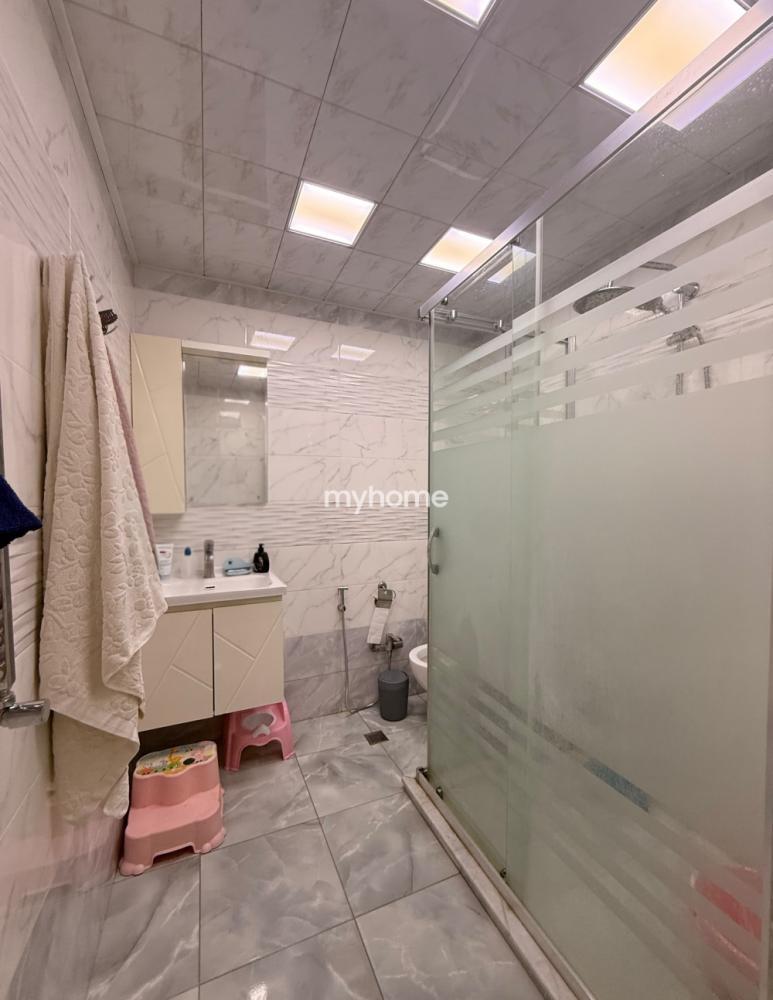 Əhmədli qəsəbəsində 76m² mənzil satılır Əhmədli qəsəbəsində 76m² mənzil satılır