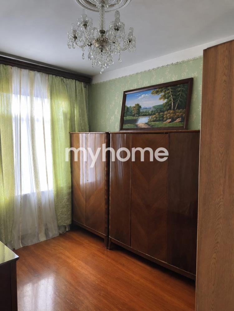 Əhmədli qəsəbəsi 80m² mənzil satılır