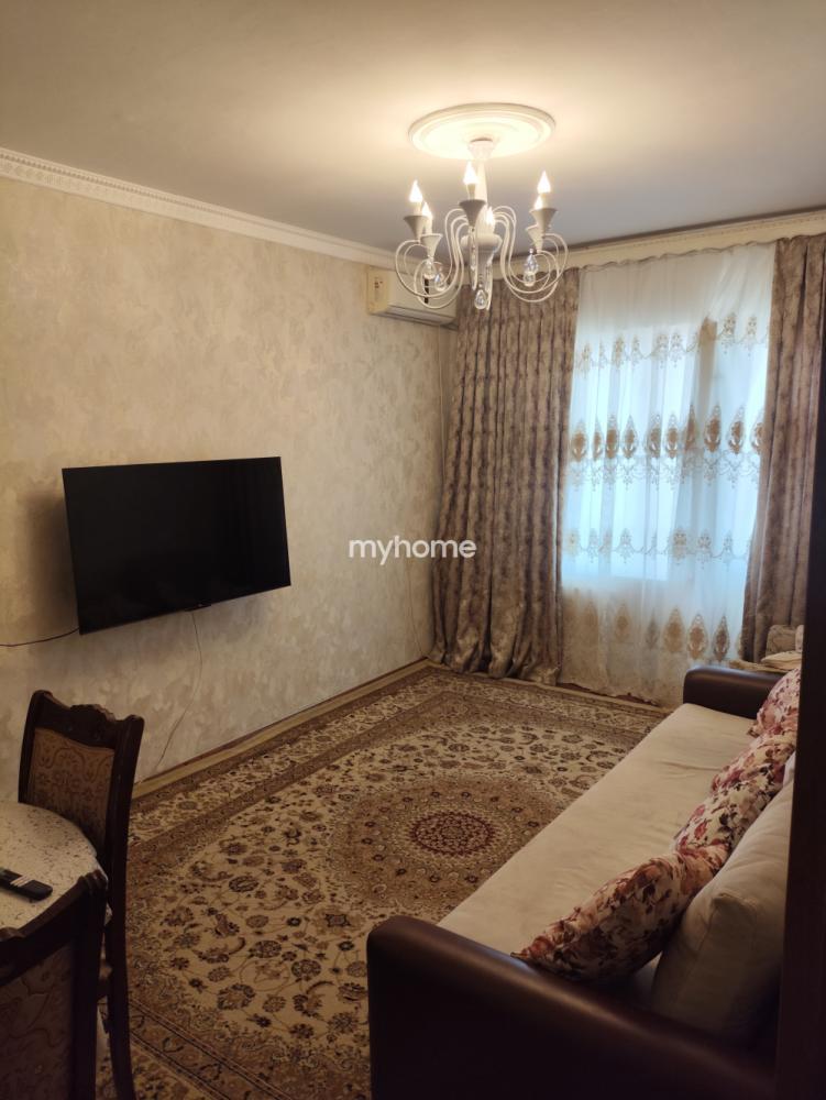Əhmədli qəsəbəsi 80m² mənzil satılır